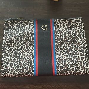 C Wonder leopard clutch